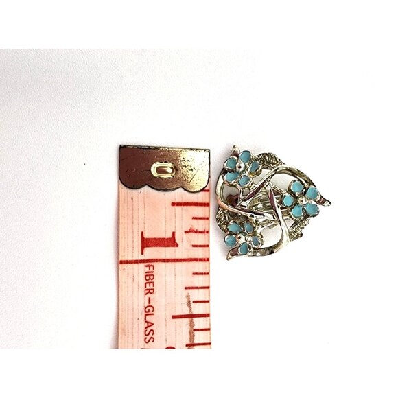 Vintage Clip-On Earrings With Blue Floral Design & Silver Tone Finish - Picture 5 of 5